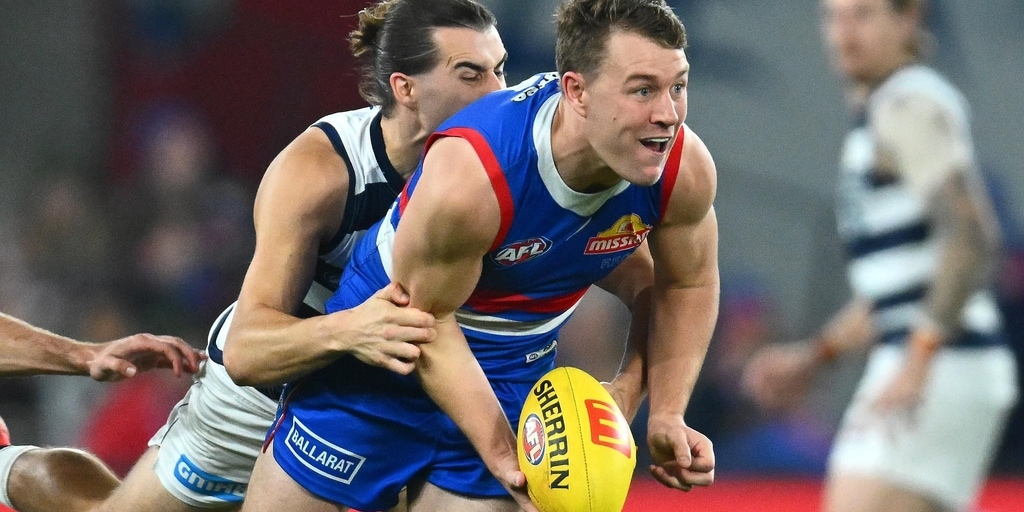 Luke Beveridge opens up about Western Bulldogs star Jack Macrae's chances of senior recall - Vimarsana News