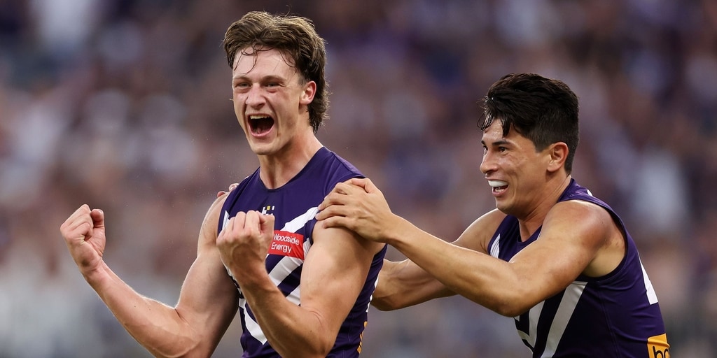 Fremantle Dockers extend unbeaten run with dour victory over winless Adelaide Crows - Vimarsana News