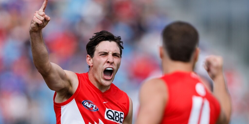 Good as Gulden: Sydney Swans star Errol Gulden signs new deal, taking him through to free agency - Vimarsana News