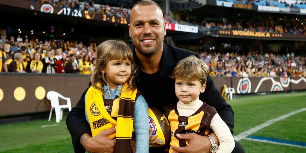 Lance Franklin returns to Hawthorn Hawks' nest in farewell to fans - Vimarsana News
