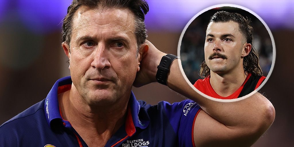 Essendon Bombers apologise to Luke Beveridge after Sam Draper's 'bizarre' podcast claims - Vimarsana News