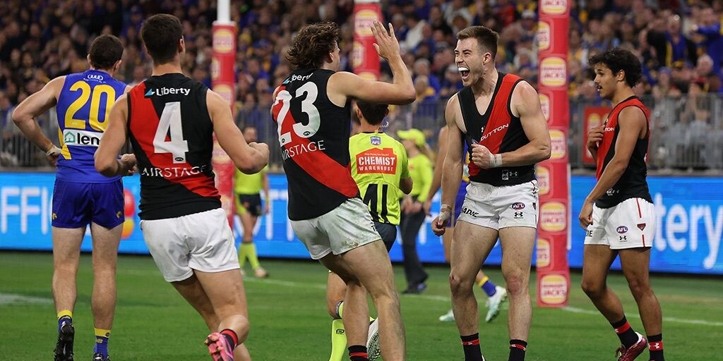 In-form Bombers see off Eagles' challenge in epic finish - Vimarsana News