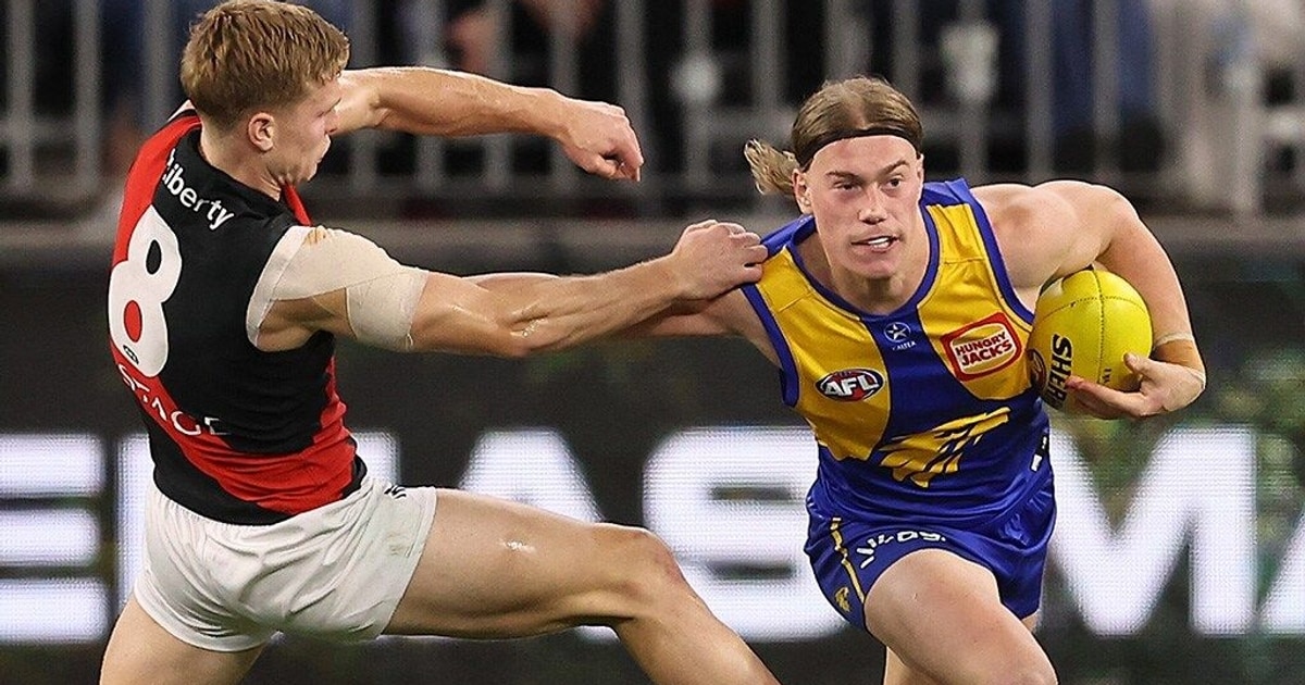 Four minutes of Harley Reid fendoffs and broken tackles