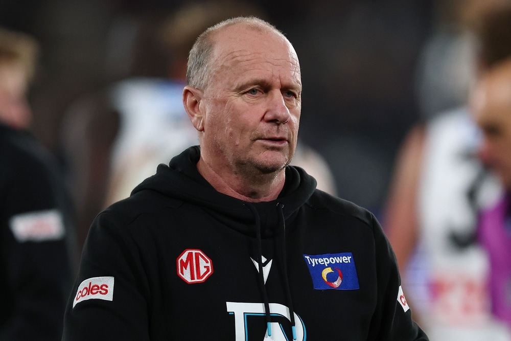Hinkley won't rule out Blues job but backs a potential candidate