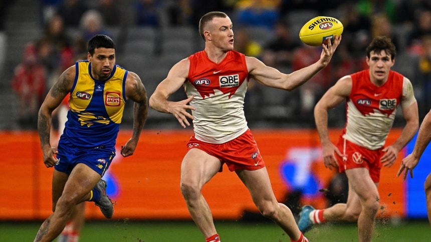 Chad Warner gathers the ball during the R24 match between Sydney and West Coast at Optus Stadium on August 23, 2025. Picture: AFL Photos