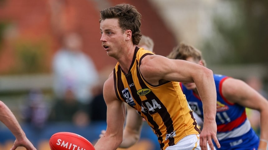 Henry Hustwaite runs the ball during the 2025 Smithy's VFL first preliminary final between Footscray Bulldogs and Box Hill Hawks at Mission Whitten Oval. Picture: Craig Dooley/AFL Photos