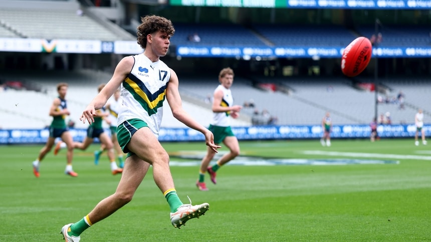 Dougie Cochrane kicks the ball during the Marsh AFL Nationals Futures Boys match on September 27, 2025. Picture: AFL Photos