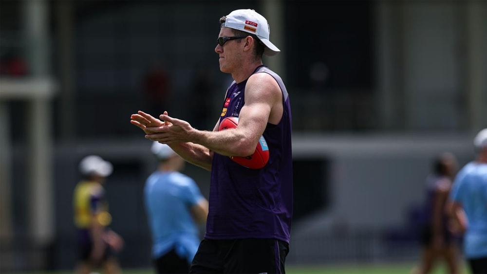 Big-name recruit 'brings the noise' to Dockers ruck battle