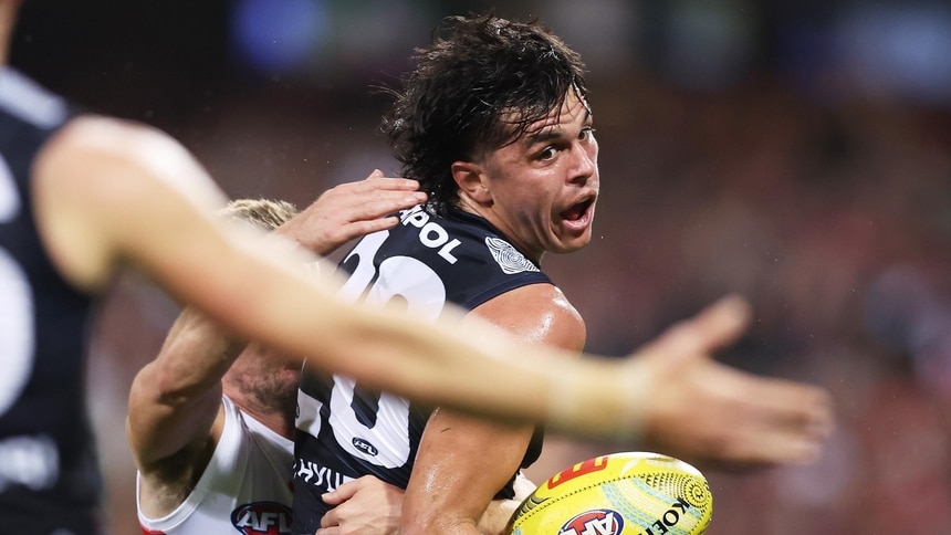 Elijah Hollands in action during Carlton's clash with Sydney in round 10, 2025. Picture: AFL Photos