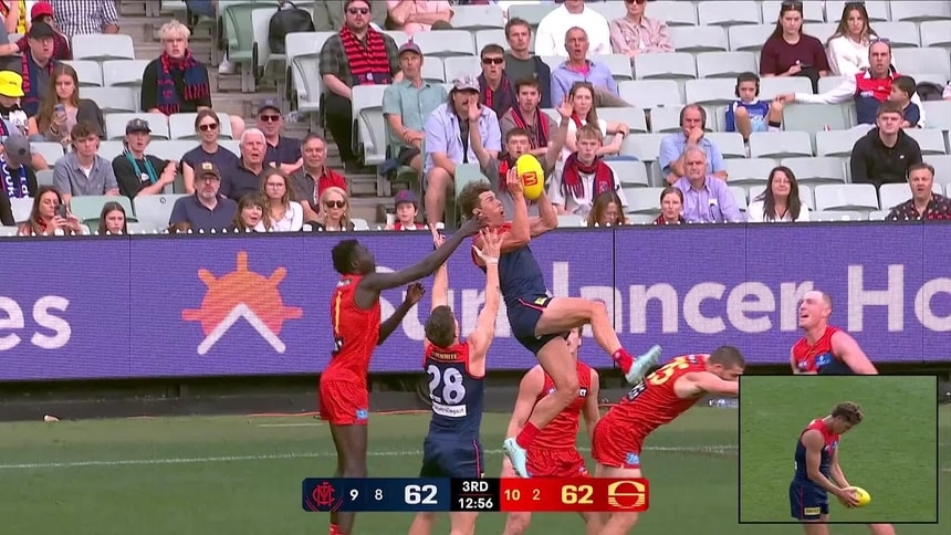 'What a ride': Jumping Jake stuns 'G with huge hanger