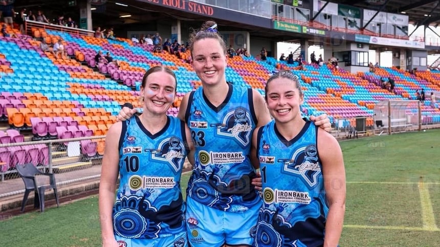 Molly Eastman, Amelia Peck and Dom Carbone. Picture: AFL Northern Territory