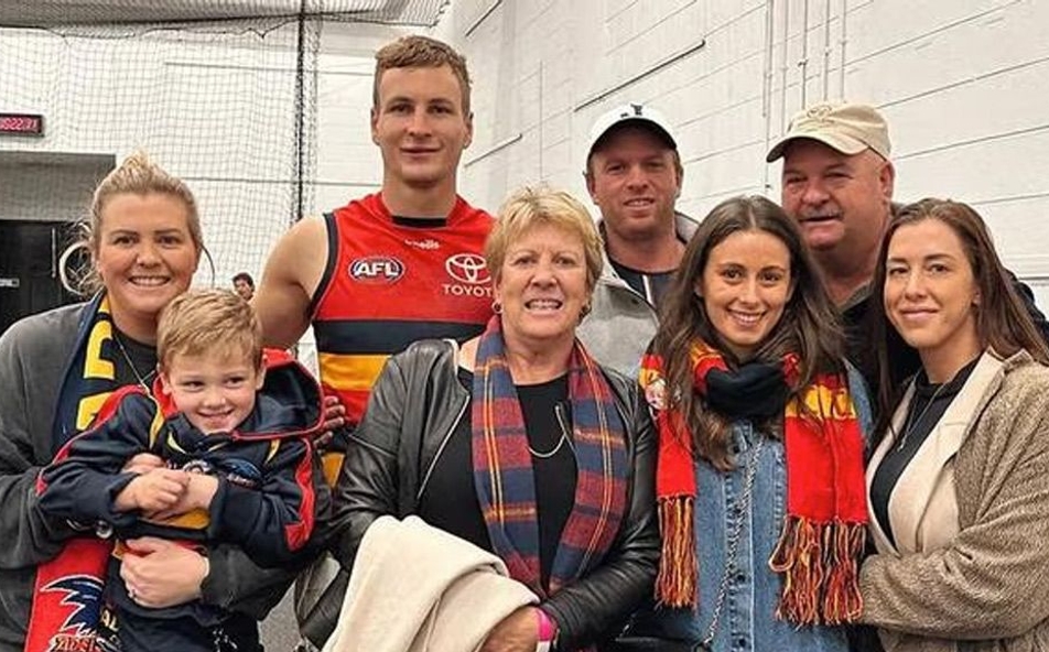 Crows make a statement after Dawson family tragedy