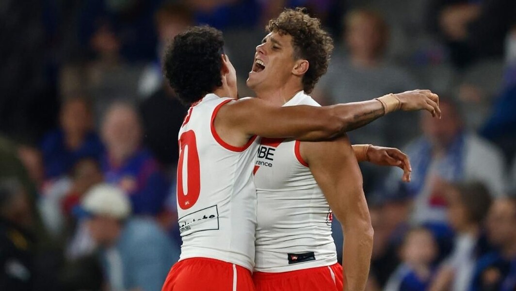 Curnow in seventh heaven as Swans soar past injury-hit Bulldogs