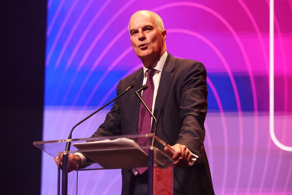 AFL considers shorter game times for 2028 competition restructure