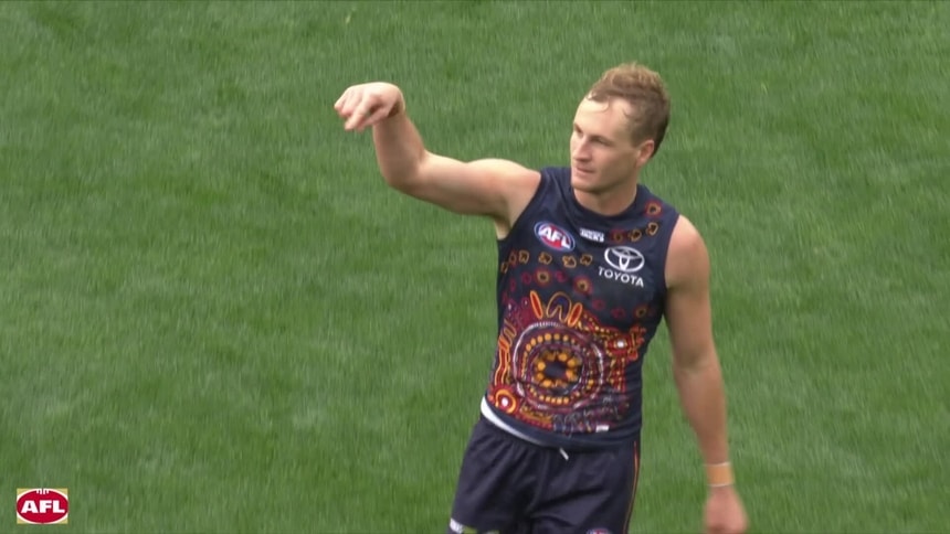 Running Dawson electrifies crowd with scintillating solo goal