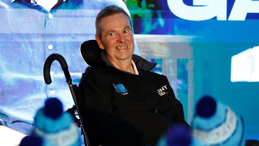 Neale Daniher, huyền thoại bóng đá và nhà hoạt động chống bệnh MND, qua đời ở tuổi 65.