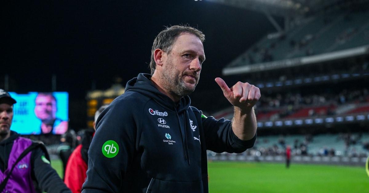 Call made on Josh Fraser's eligibility for Coach of the Year Award after stunning Carlton Blues surge