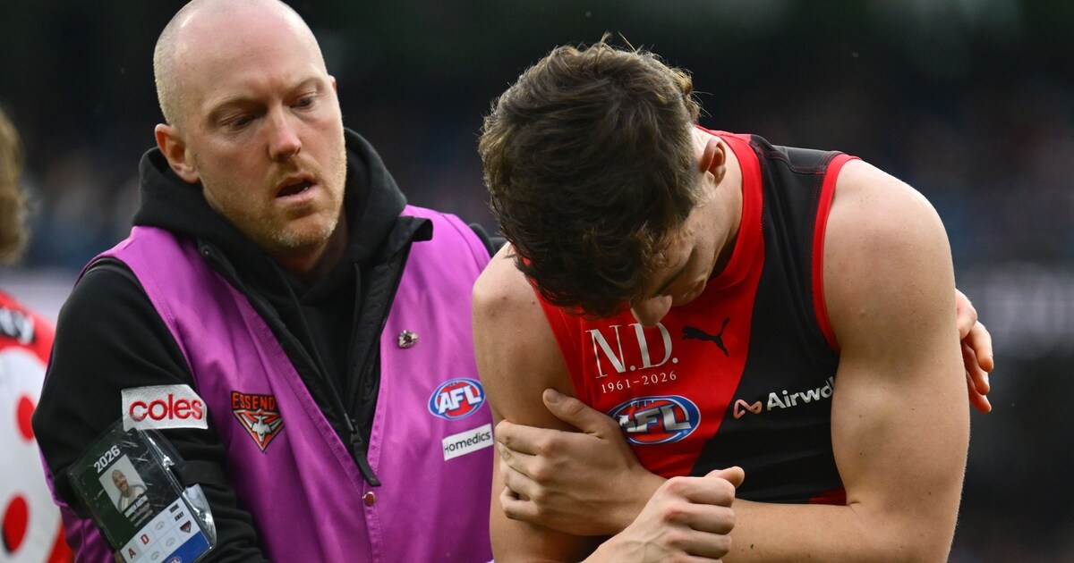 Young Essendon Bomber Archie Roberts to meet with surgeon following ...