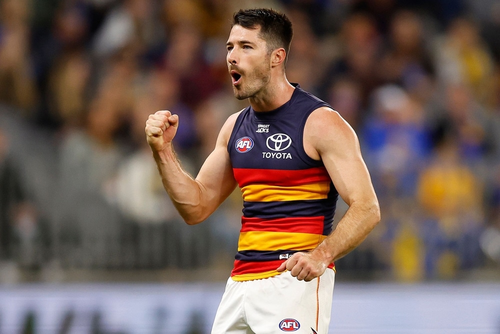 Adelaide prepares for elimination final against Western Bulldogs