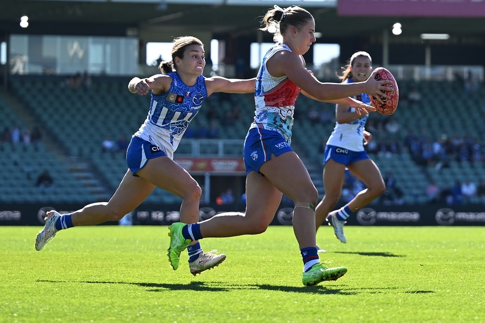 AFL reviews secondary shorts options after kit clashes disrupt AFLW matches