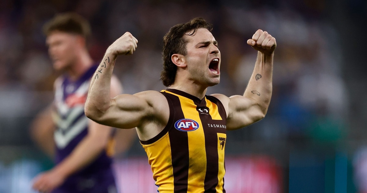 Red-hot Hawks blow finals series apart in boilover over Dockers