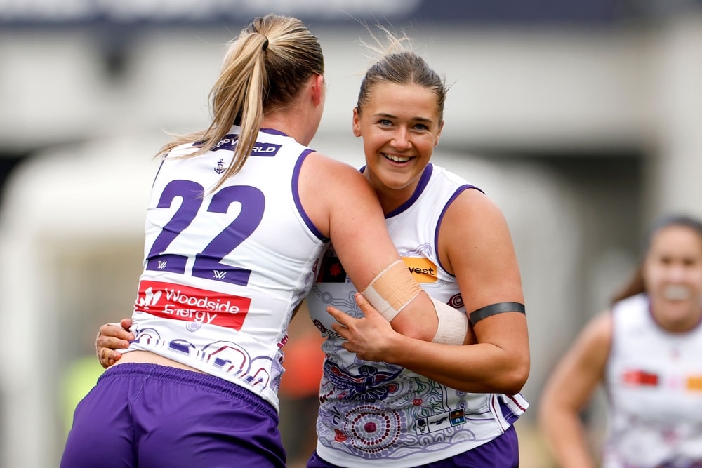 Injury to AA ruck mars Dockers strong win over Tigers