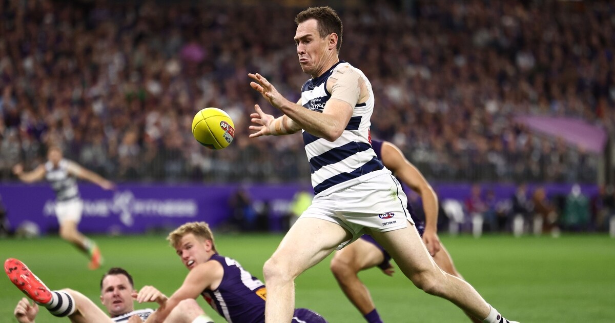 'Short of a run': Scott reveals extent of star duo's injury battles