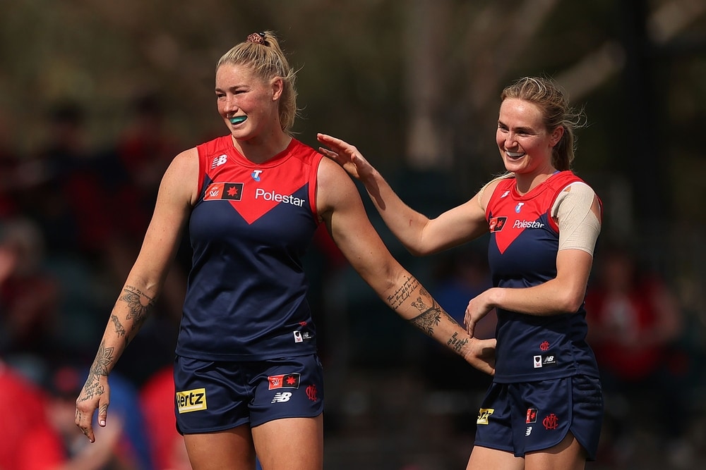 Melbourne and North Melbourne remain undefeated after AFLW round five