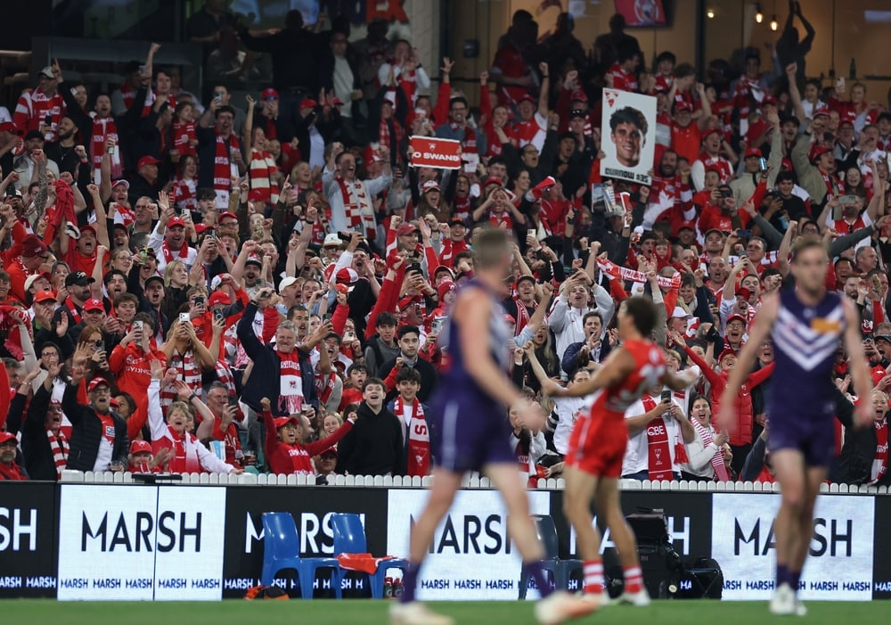 Fremantle edges Sydney in preliminary final to reach Grand Final