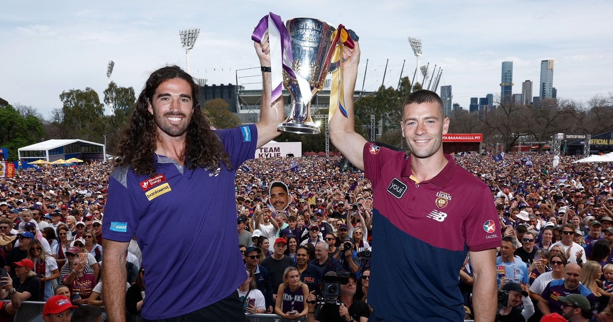 Lions Fans Fill Melbourne Park Ahead of AFL Grand Final Parade