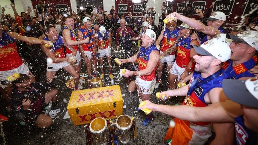 Grand Final Footy Feed: 'Wharfie Time' fuel, raw emotion inside rooms
