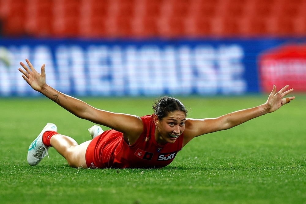 Suns issued 'please explain' over handling of young forward's concussion