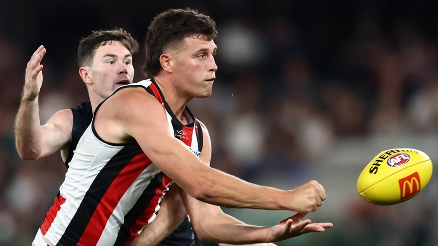 Rowan Marshall handballs during St Kilda's clash against Carlton in round eight, 2026. Picture: AFL Photos