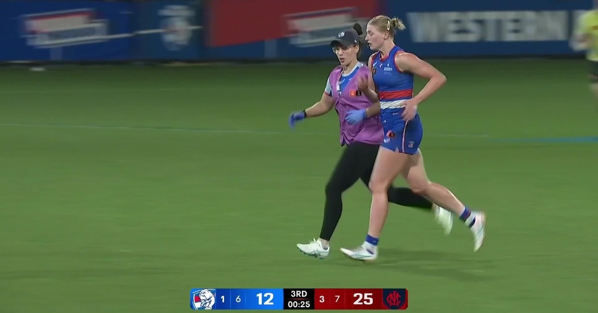 Dogs dealt big injury blow as star injures ankle