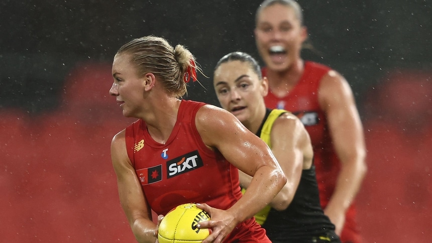 Ava Usher in action during round 11, 2026. Picture: AFL Photos/Getty Images